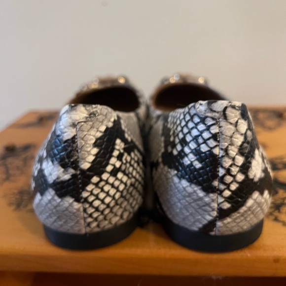 Beautiful NWOT Aerosoles! Size 10! Animal print pattern. - Picture 6 of 9